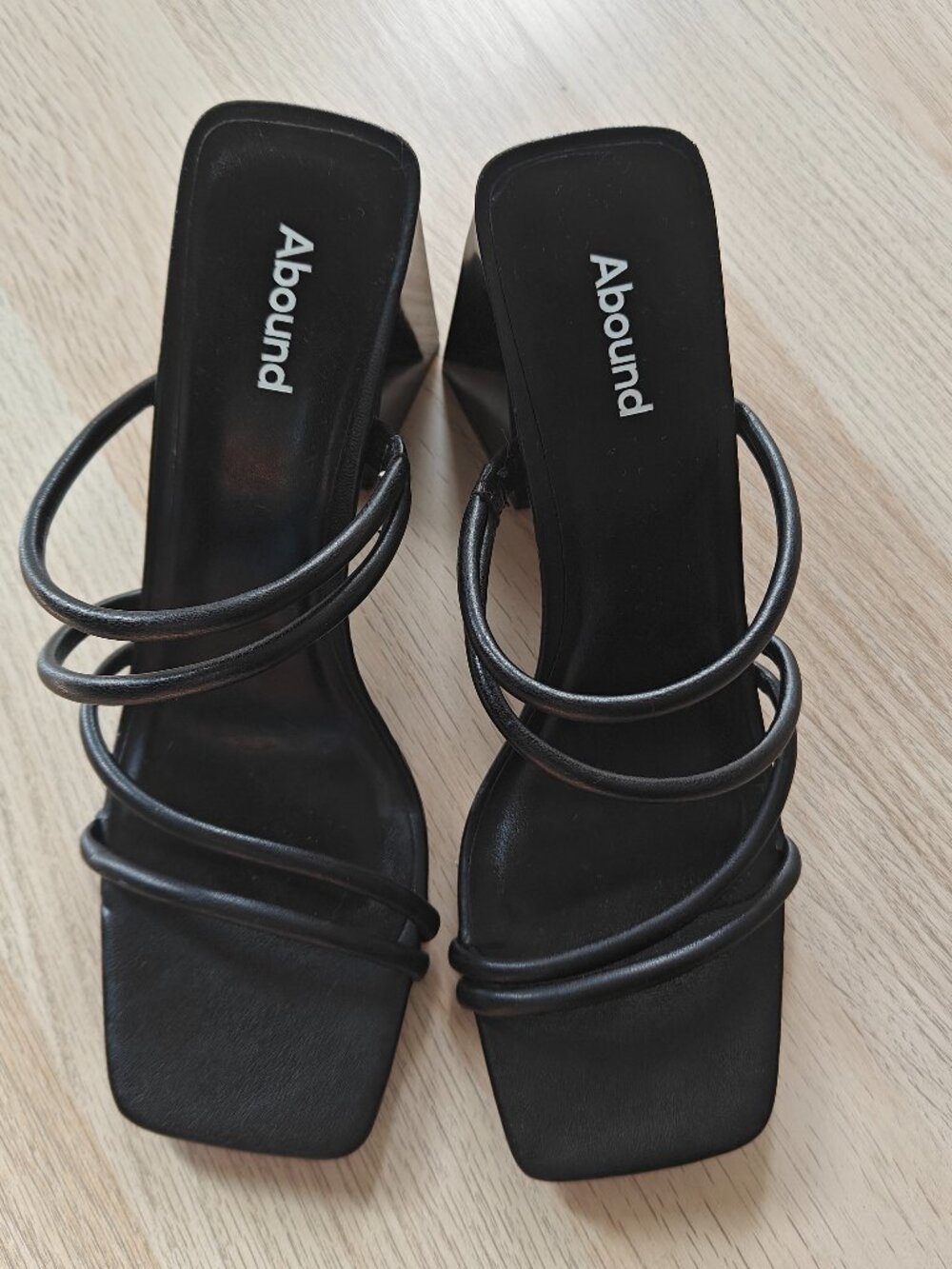 WOMEN'S ABOUND AUSTYN STRAPPY SANDAL (SIZE 11M & 9M)